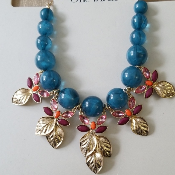 Necklace - Picture 1 of 3